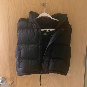 ARITZIA THE SUPER PUFF SHORT VEST BLACK XXS